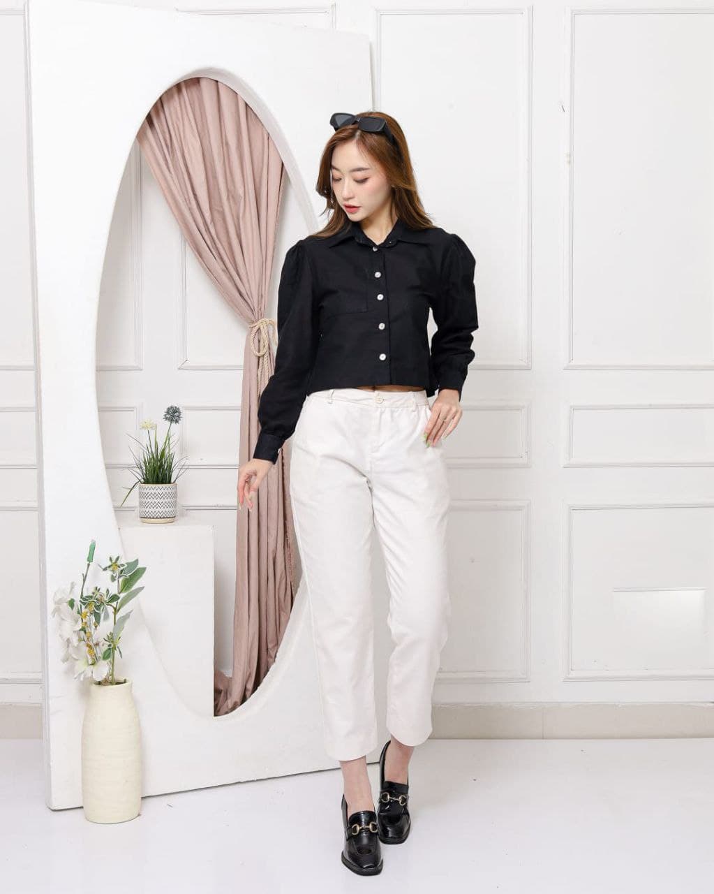 Freesia Shirt Black
